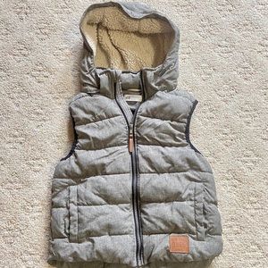 Boys vest size 9/10 H&M zip up